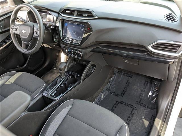 Photo of 2023 Summit White Chevrolet Trailblazer