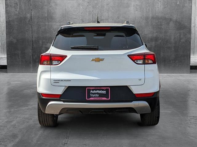 Photo of 2023 Summit White Chevrolet Trailblazer