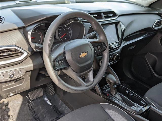 Photo of 2023 Summit White Chevrolet Trailblazer