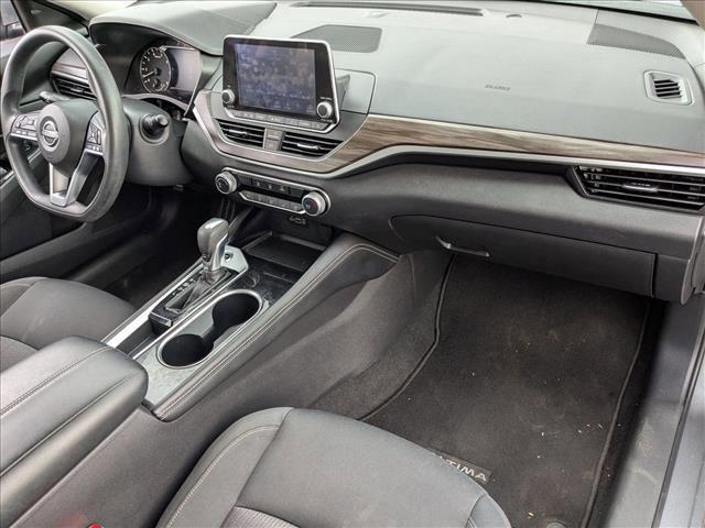 Photo of 2023 Gun Metallic Nissan Altima