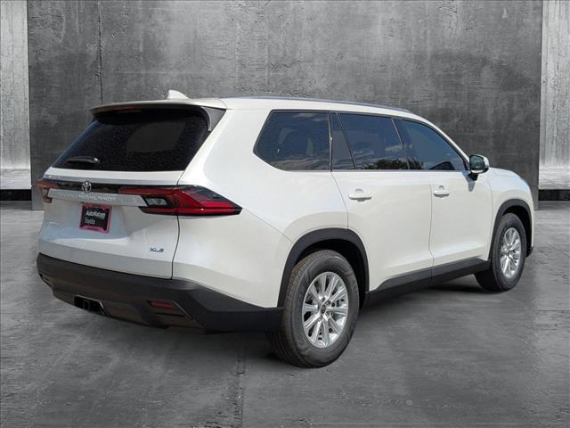 Photo of 2025 Wind Chill Pearl Toyota Grand Highlander