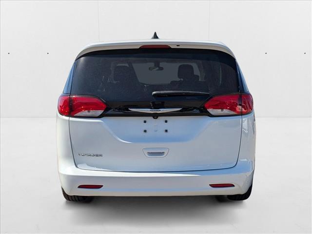 Photo of 2022 Bright White Clearcoat Chrysler Voyager