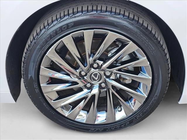 Photo of 2025 Eminent White Pearl Lexus ES 300h