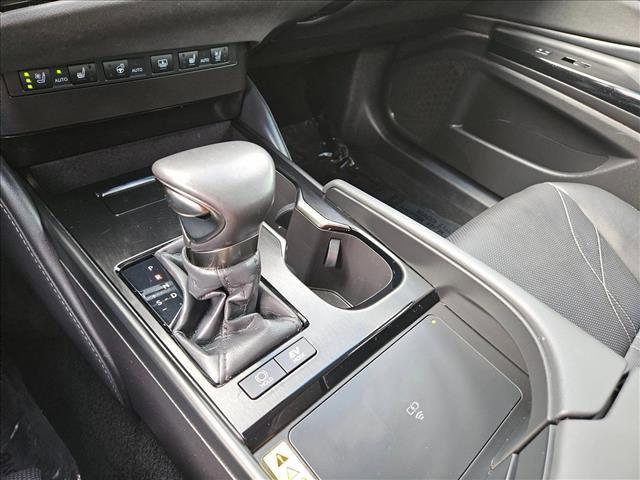 Photo of 2025 Eminent White Pearl Lexus ES 300h