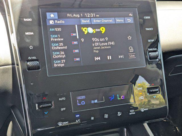 Photo of 2024 White Pearl Hyundai TUCSON