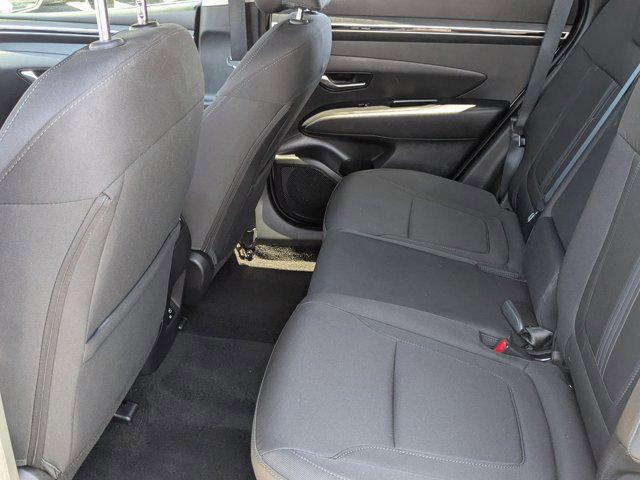 Photo of 2024 White Pearl Hyundai TUCSON