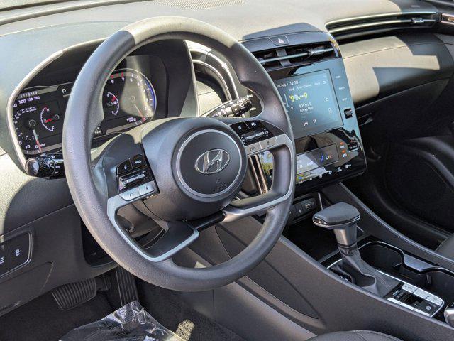 Photo of 2024 White Pearl Hyundai TUCSON