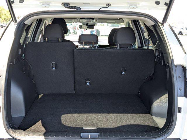 Photo of 2024 White Pearl Hyundai TUCSON