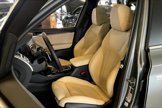 Photo of 2024 Gray BMW X3