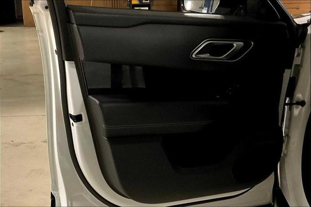Photo of 2021 Fuji White Land Rover Range Rover Velar