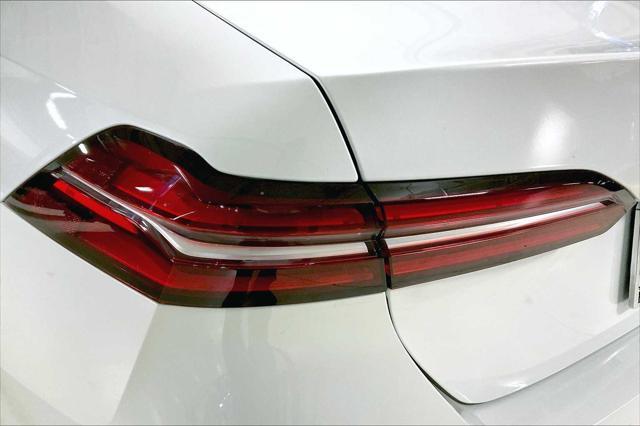 Photo of 2025 White BMW 530