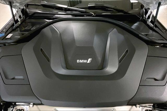 Photo of 2025 White BMW i4 Gran Coupe