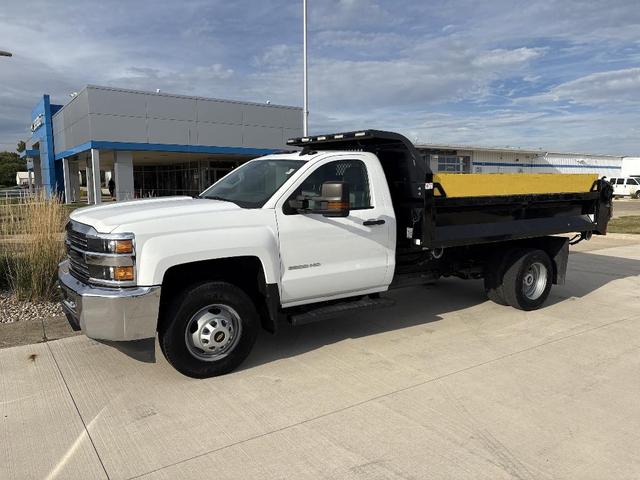 Photo of 2016 Summit White Chevrolet Silverado 3500
