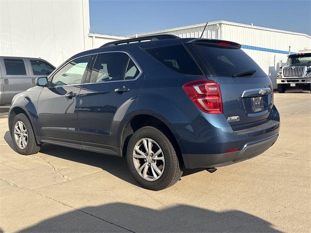 Photo of 2017 Patriot Blue Metallic Chevrolet Equinox