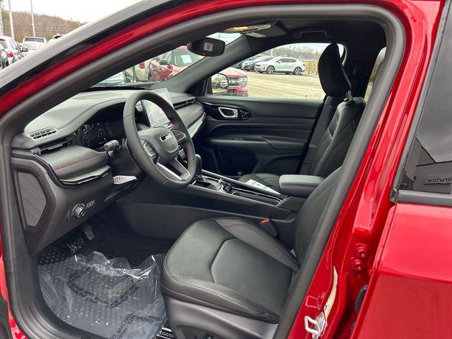 Photo of 2025 Red Hot Pearlcoat Jeep Compass