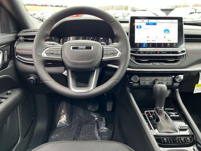 Photo of 2025 Red Hot Pearlcoat Jeep Compass