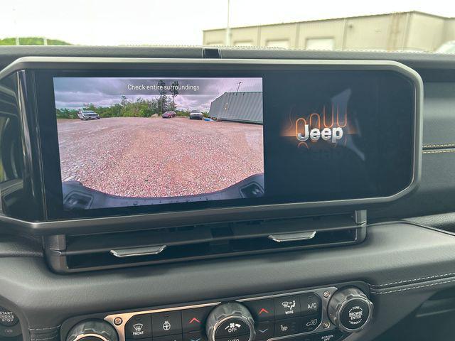Photo of 2025 Black Clearcoat Jeep Gladiator