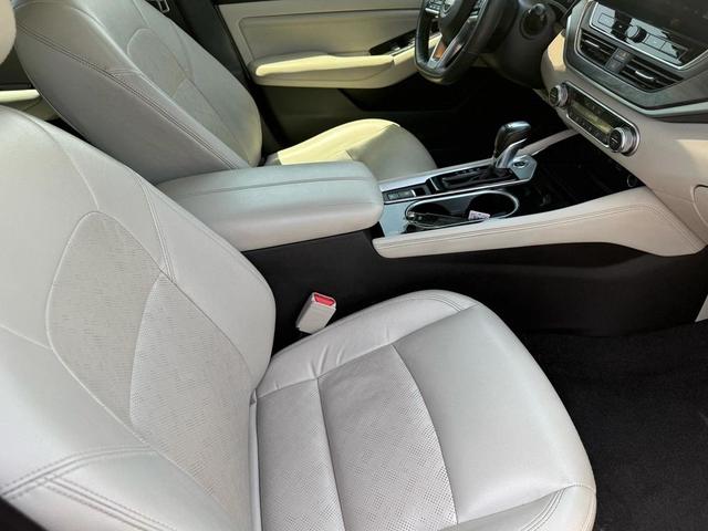 Photo of 2023 Super Black Nissan Altima