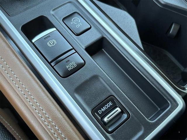 Photo of 2025 XEX 2T Gray Black Nissan Pathfinder
