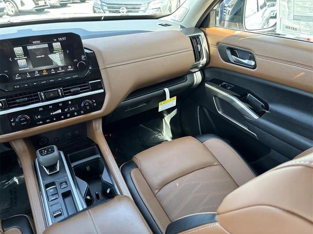 Photo of 2025 XEX 2T Gray Black Nissan Pathfinder
