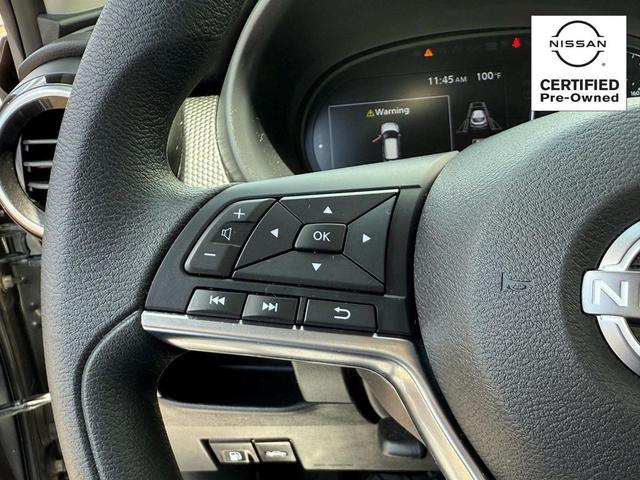 Photo of 2024 Gun Metallic Nissan Kicks