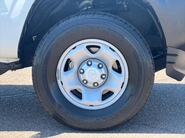Photo of 2020 Super White Toyota Tacoma