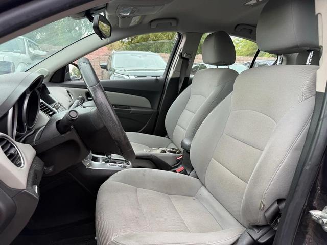 Photo of 2015 Tungsten Chevrolet Cruze