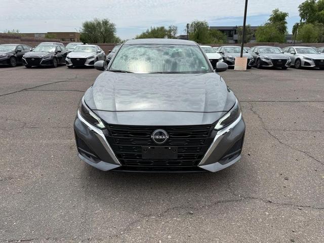 Photo of 2023 Gun Metallic Nissan Altima