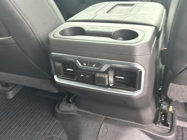 Photo of 2020 Summit White GMC Sierra 1500