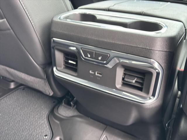 Photo of 2025 Summit White GMC Sierra 2500