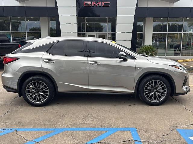 Photo of 2022 Atomic Silver Lexus RX 350