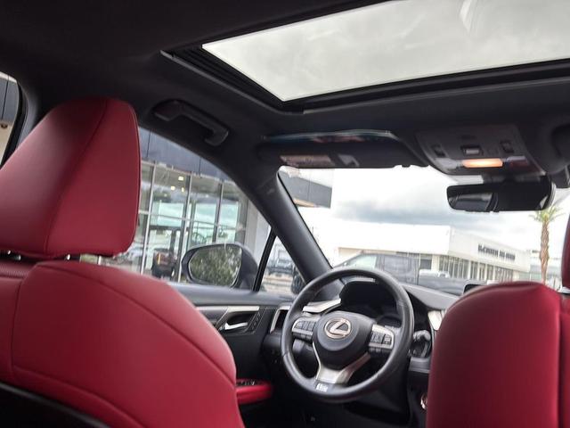 Photo of 2022 Atomic Silver Lexus RX 350