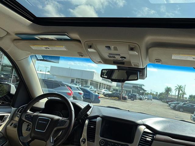 Photo of 2019 White Frost Tricoat GMC Yukon