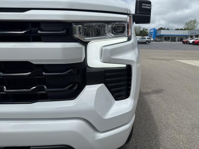 Photo of 2022 Summit White Chevrolet Silverado 1500