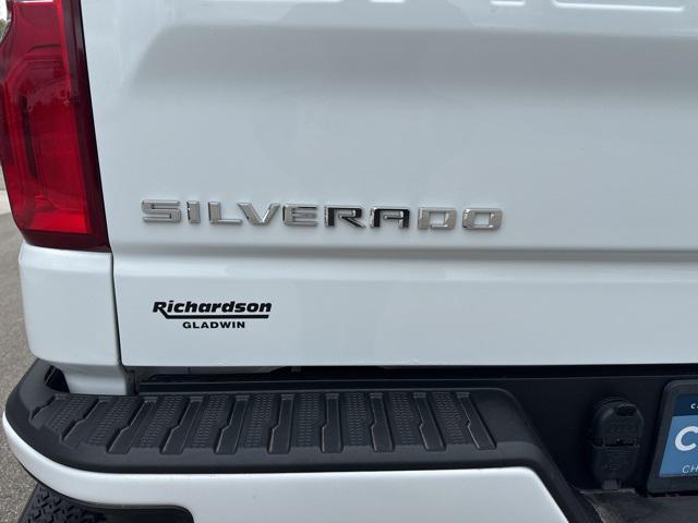 Photo of 2022 Summit White Chevrolet Silverado 1500