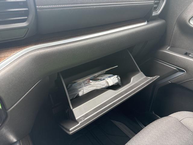 Photo of 2022 Summit White Chevrolet Silverado 1500