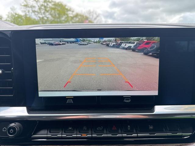 Photo of 2022 Summit White Chevrolet Silverado 1500