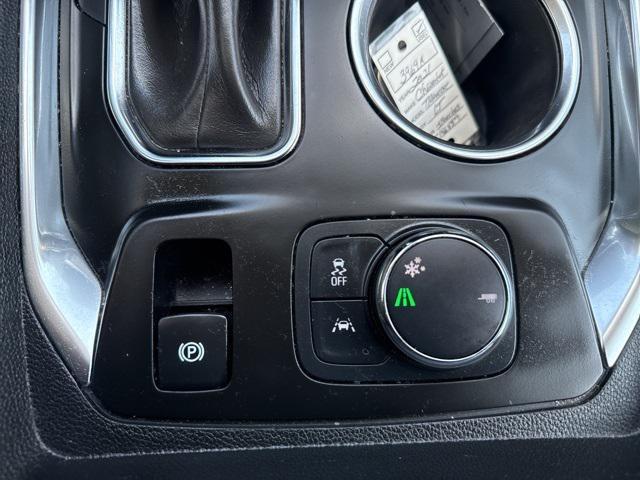 Photo of 2021 Satin Steel Metallic Chevrolet Traverse