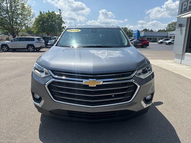 Photo of 2021 Satin Steel Metallic Chevrolet Traverse