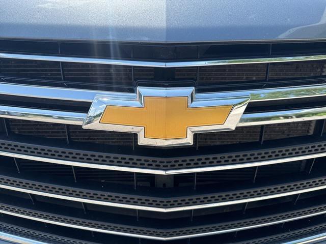Photo of 2021 Satin Steel Metallic Chevrolet Traverse