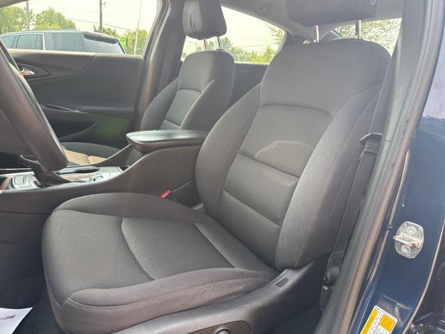 Photo of 2022 Northsky Blue Metallic Chevrolet Malibu