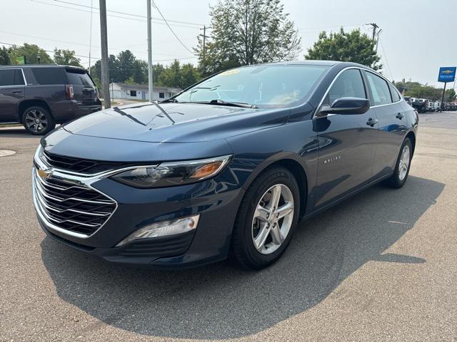 Photo of 2022 Northsky Blue Metallic Chevrolet Malibu