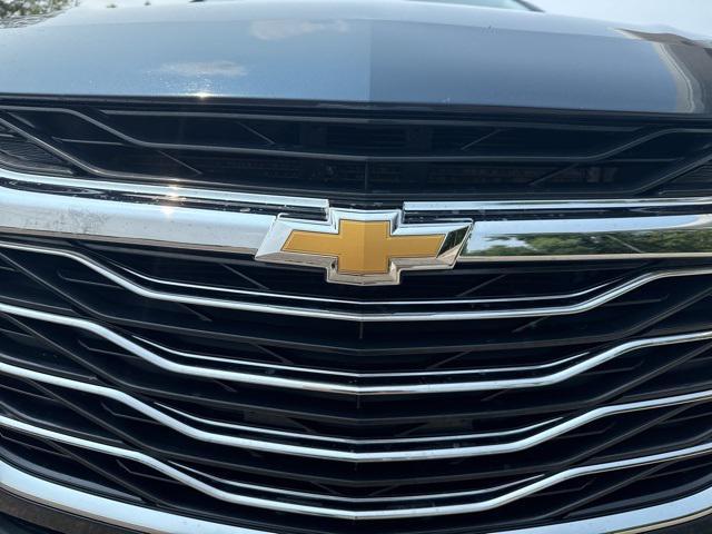 Photo of 2022 Northsky Blue Metallic Chevrolet Malibu