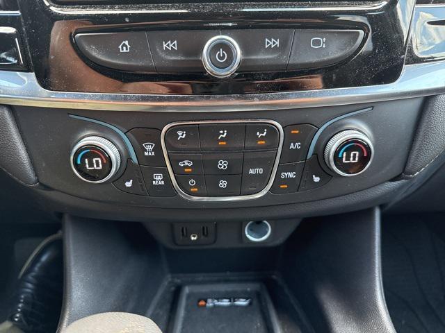 Photo of 2023 Sterling Gray Metallic Chevrolet Traverse