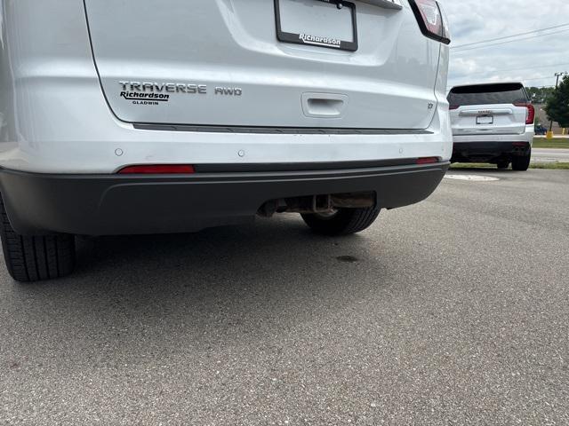 Photo of 2017 Summit White Chevrolet Traverse