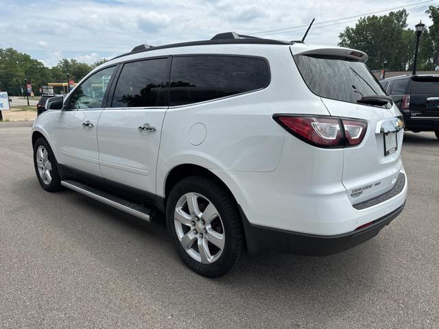 Photo of 2017 Summit White Chevrolet Traverse