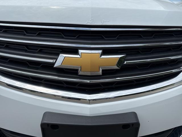 Photo of 2017 Summit White Chevrolet Traverse