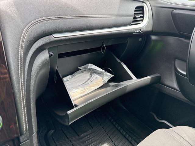 Photo of 2017 Summit White Chevrolet Traverse