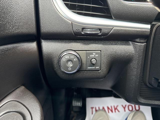 Photo of 2017 Summit White Chevrolet Traverse