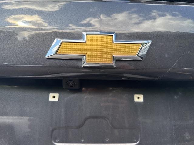 Photo of 2023 Iron Gray Metallic Chevrolet Equinox